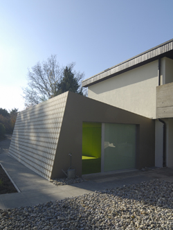 Gartengestaltung mit grobem Flusskies